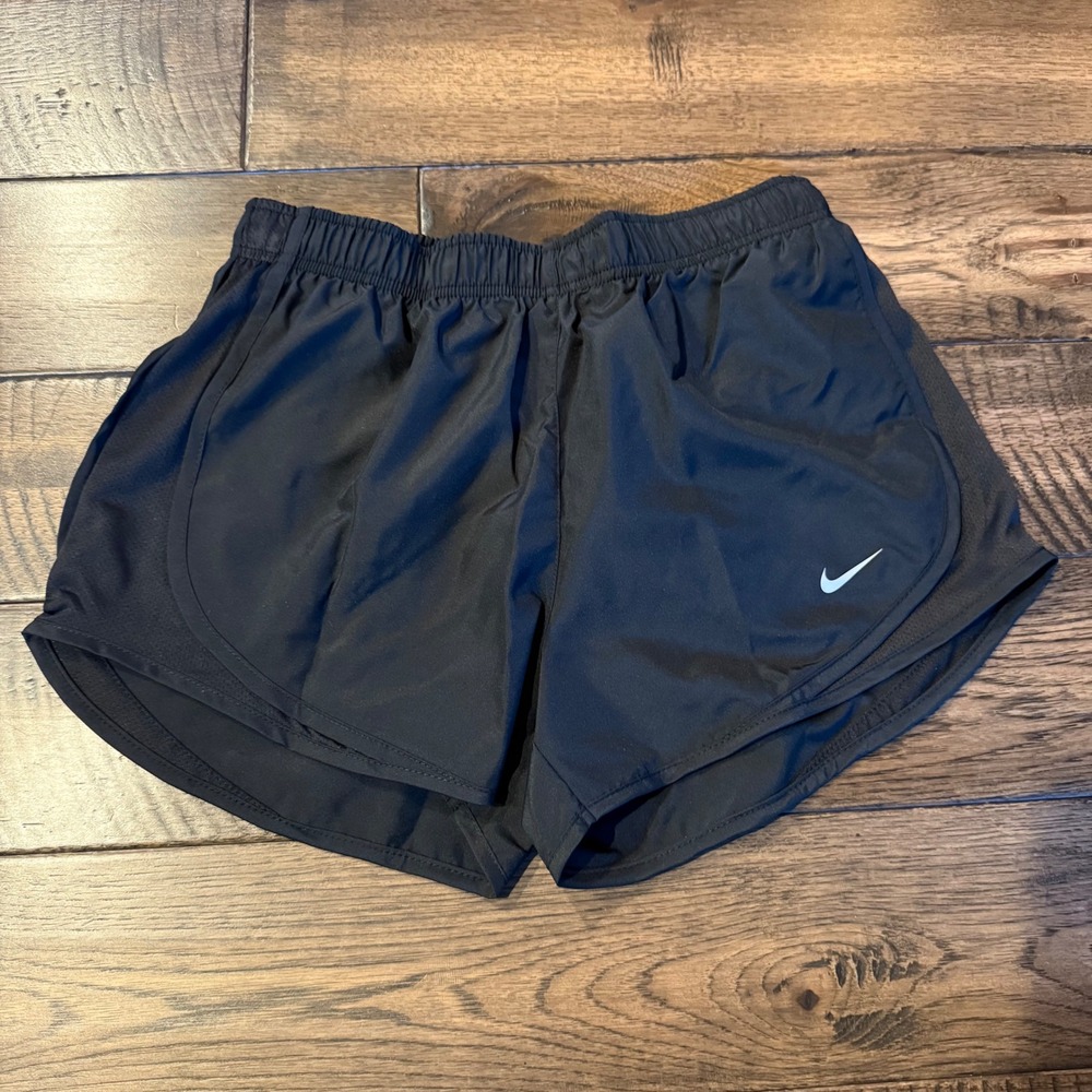 Nike NWT Womens Running Shorts Black Dry Fit‎ Athletic Performance Size S